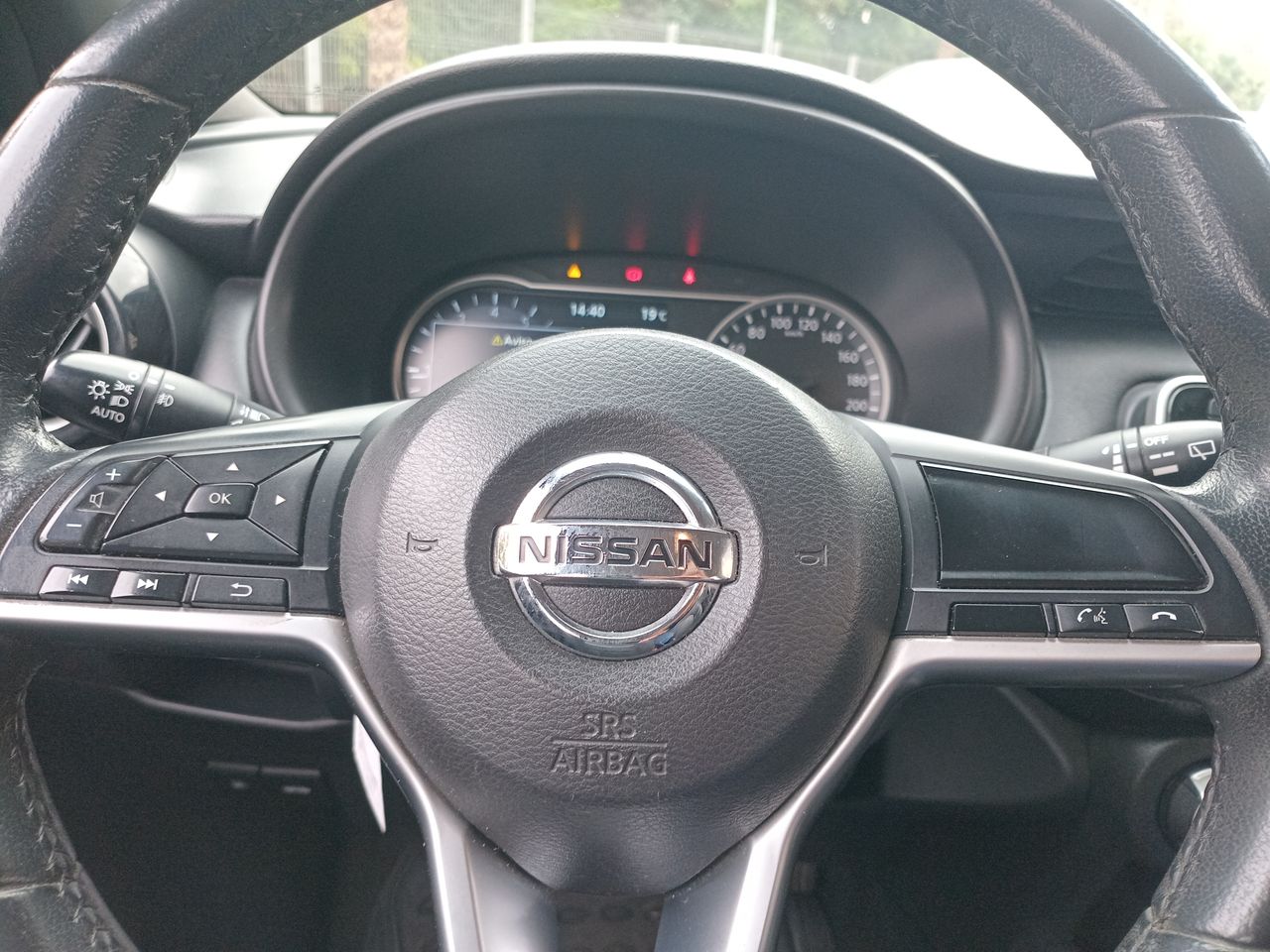 NISSAN - 24