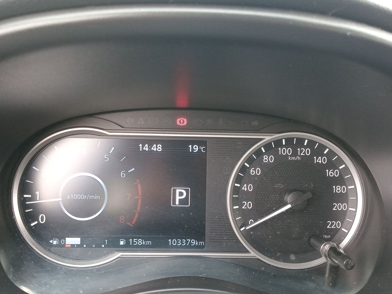 NISSAN - 25