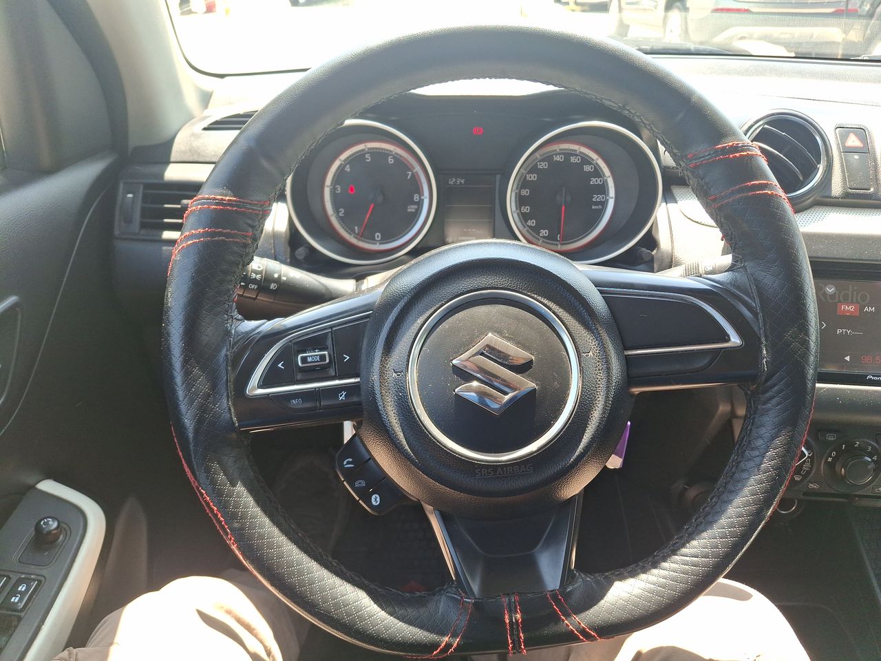 SUZUKI - 23