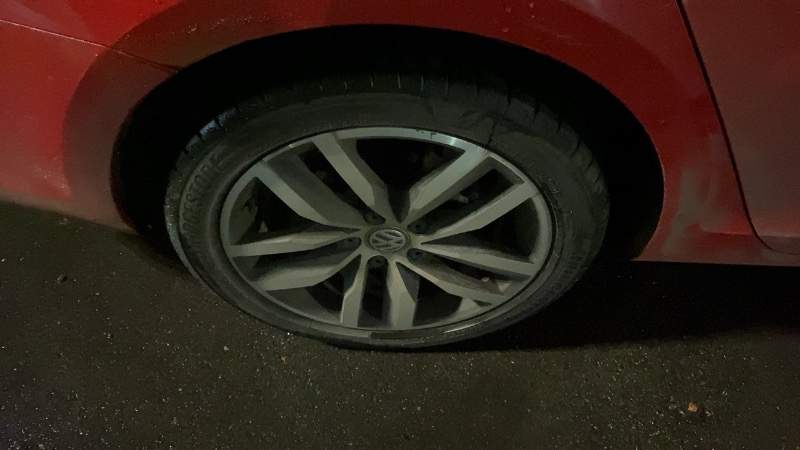 VOLKSWAGEN - 4