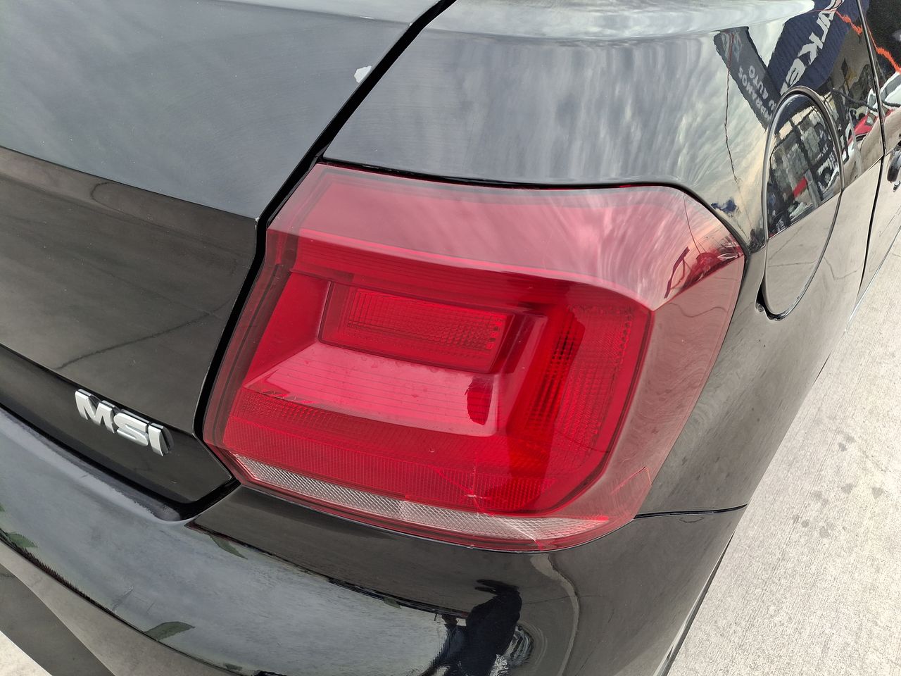 VOLKSWAGEN - 20