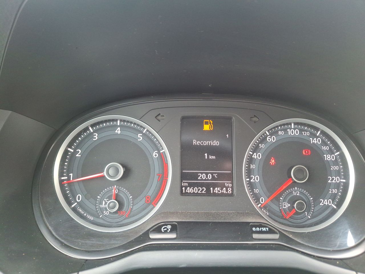 VOLKSWAGEN - 25
