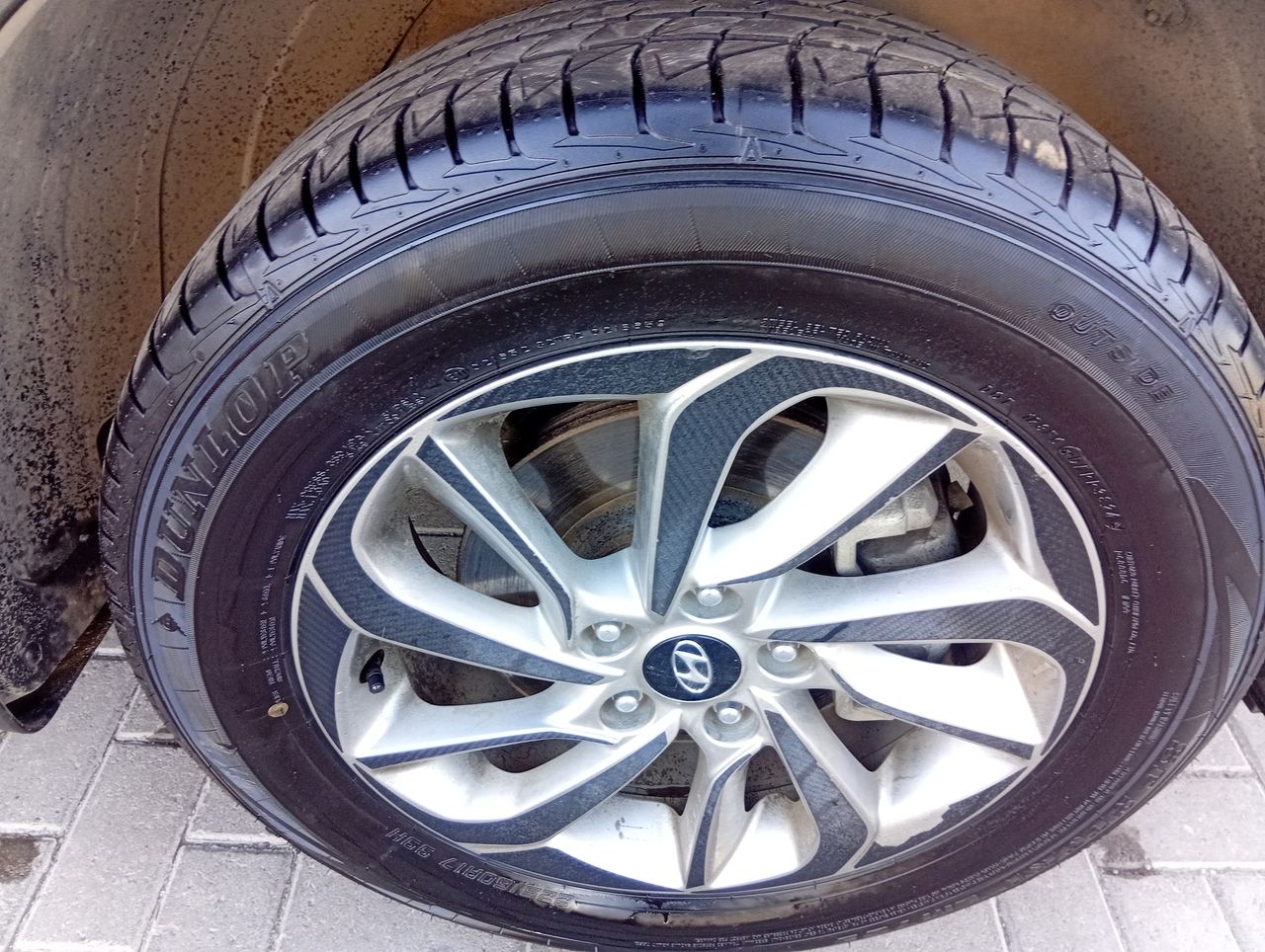 HYUNDAI - 15