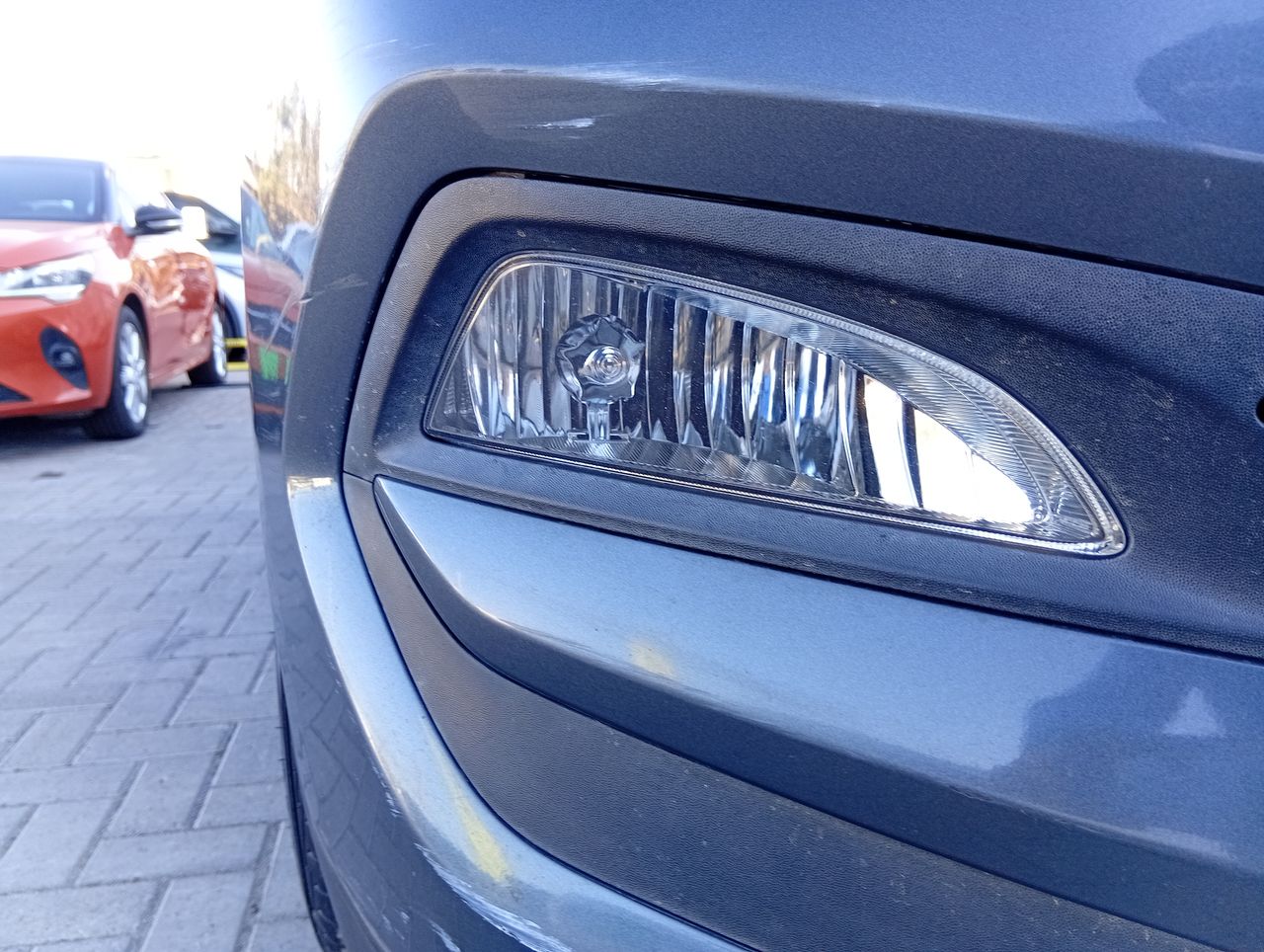 HYUNDAI - 17