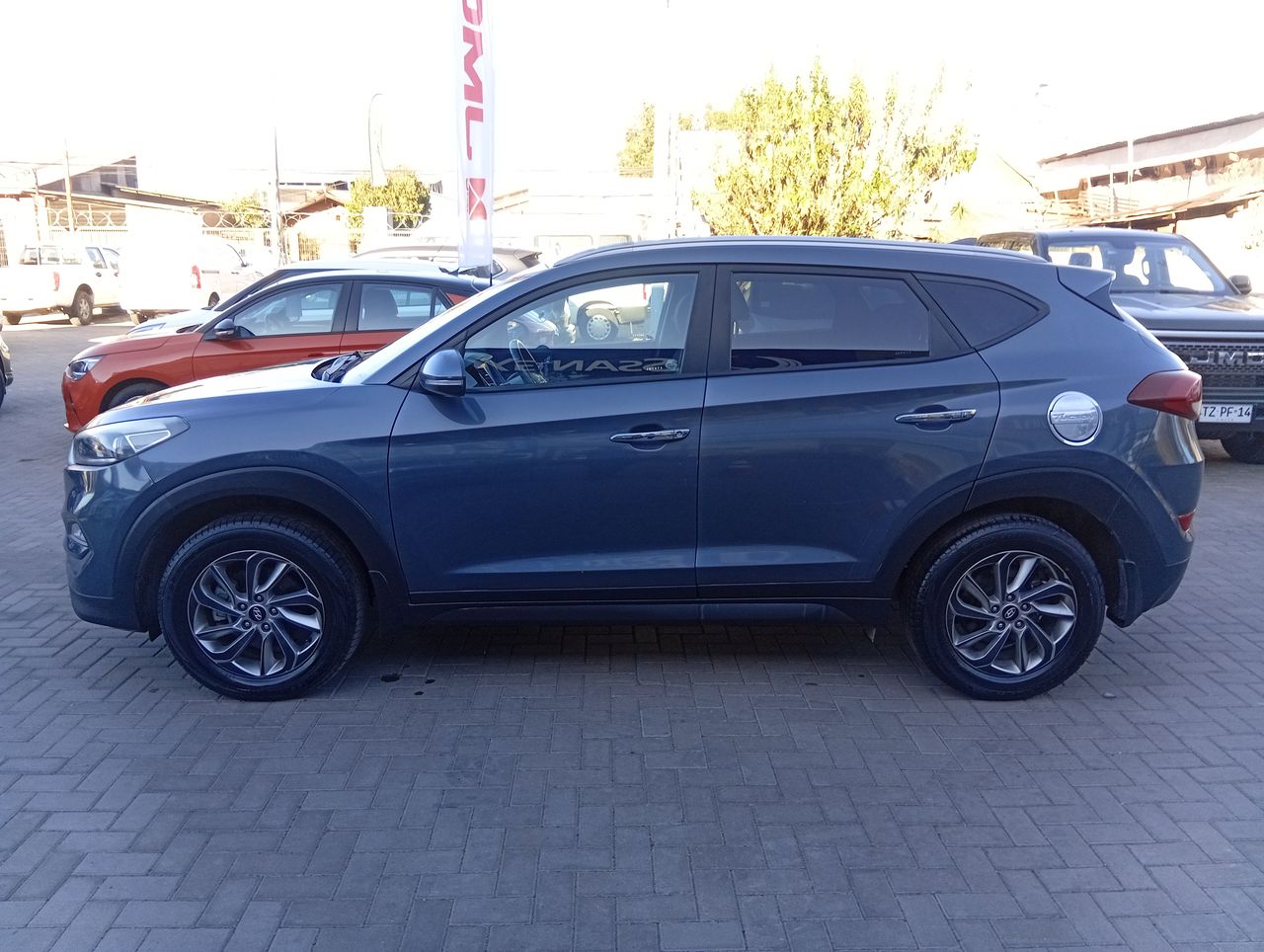 HYUNDAI - 4