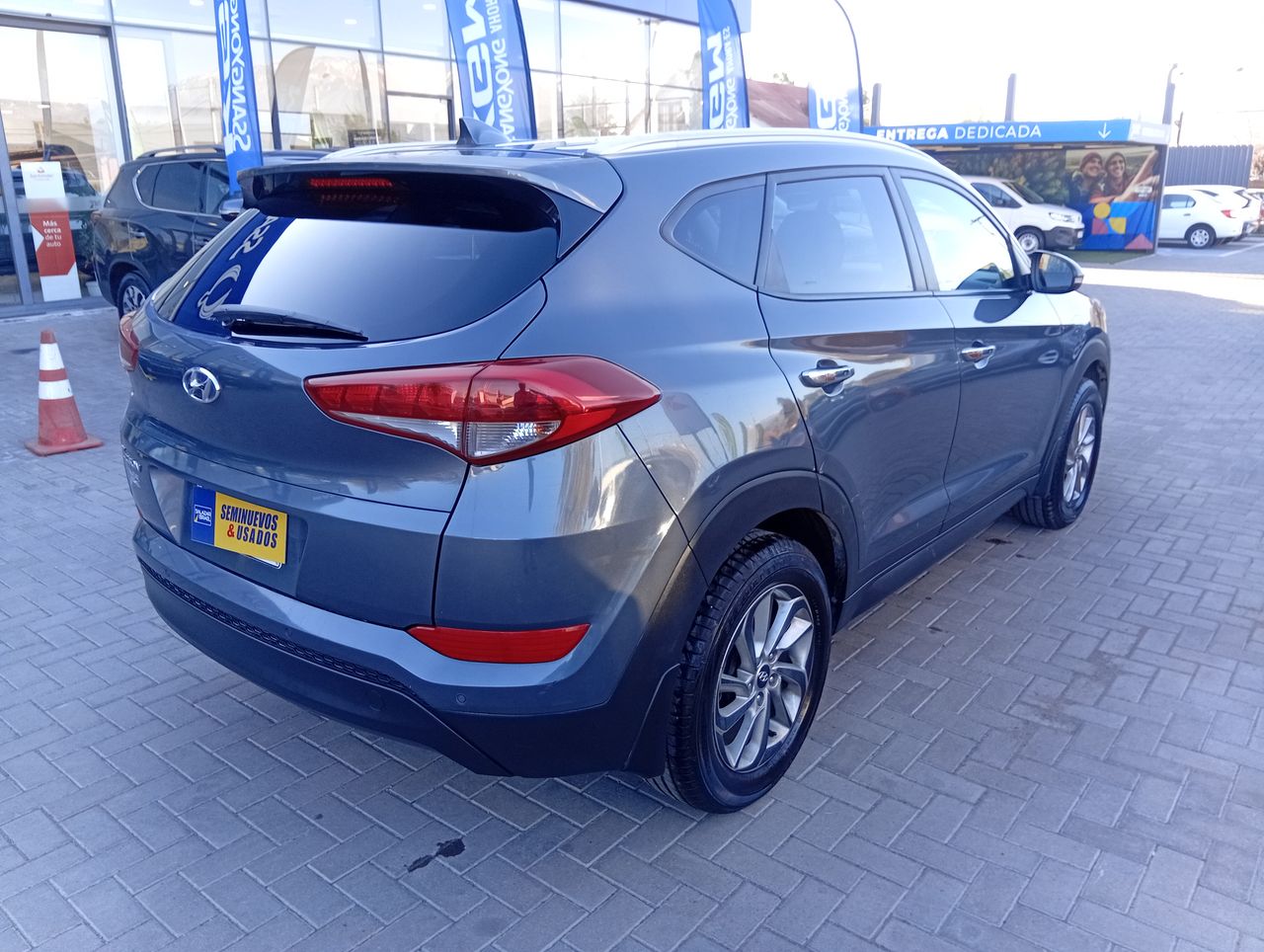 HYUNDAI - 7