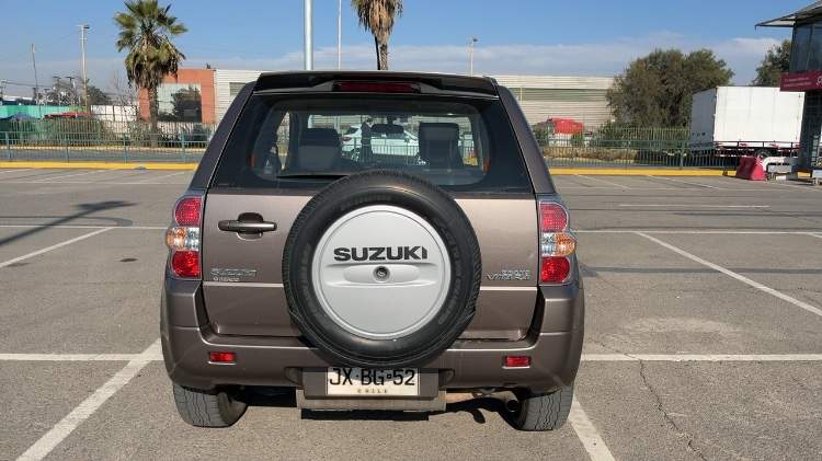 SUZUKI - 4