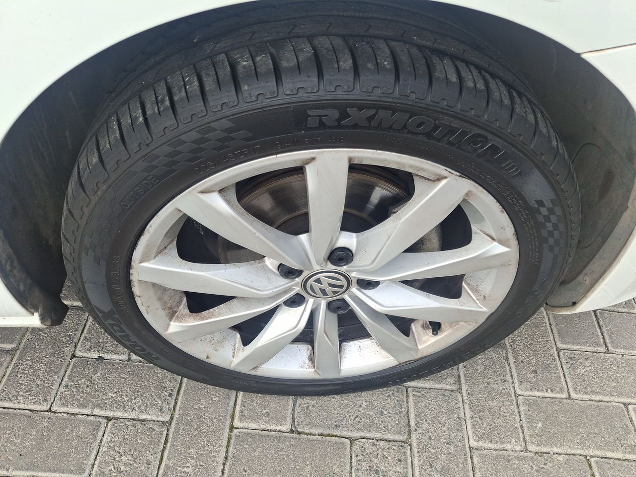 VOLKSWAGEN - 9