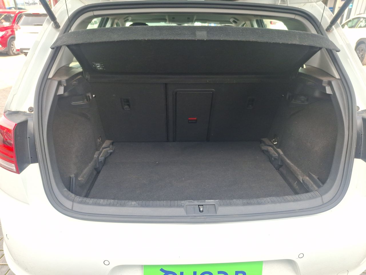 VOLKSWAGEN - 13