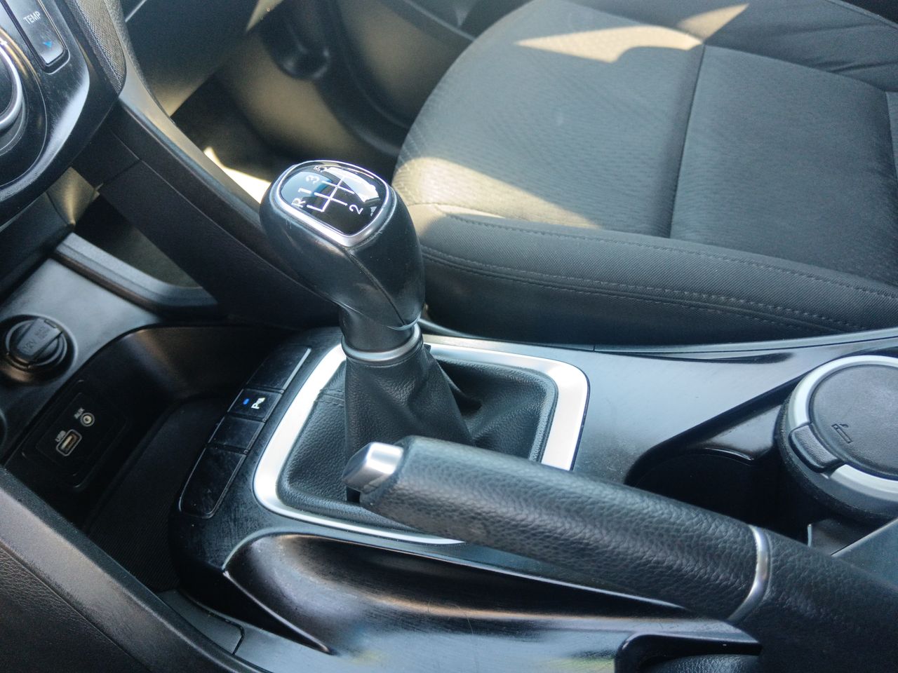 HYUNDAI - 27