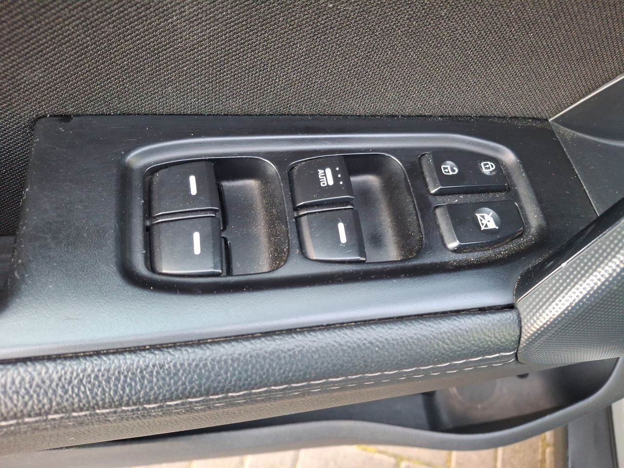 HYUNDAI - 22