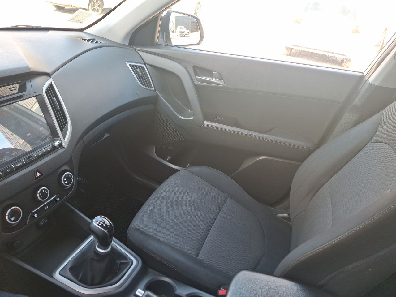 HYUNDAI - 10