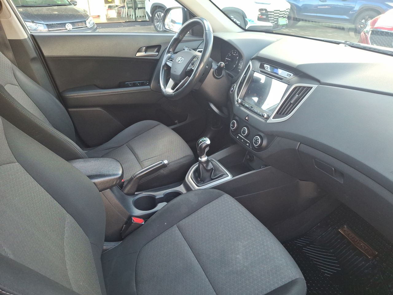 HYUNDAI - 15