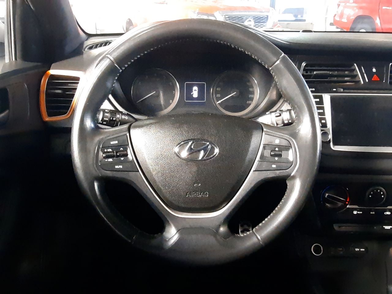 HYUNDAI - 26