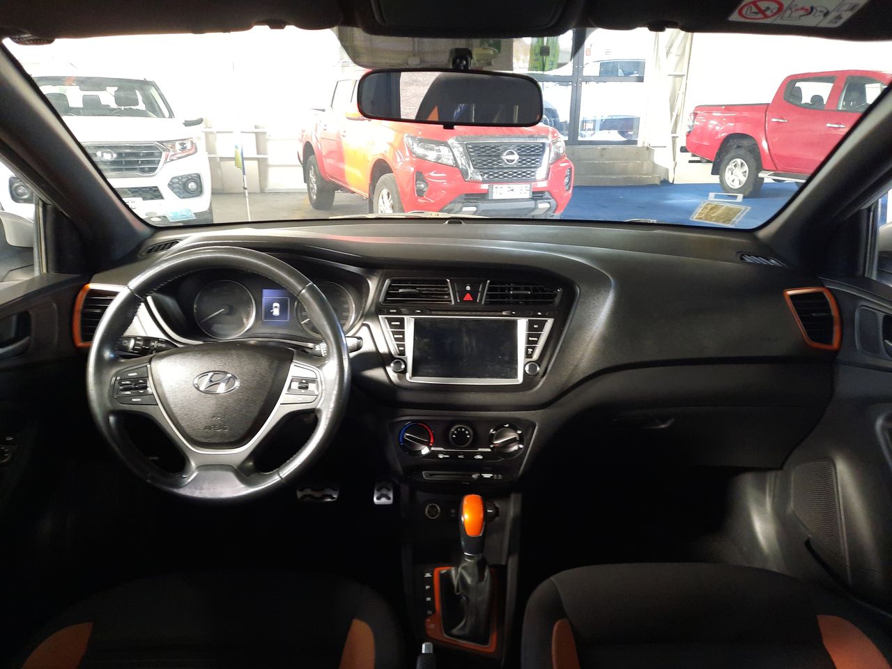 HYUNDAI - 33