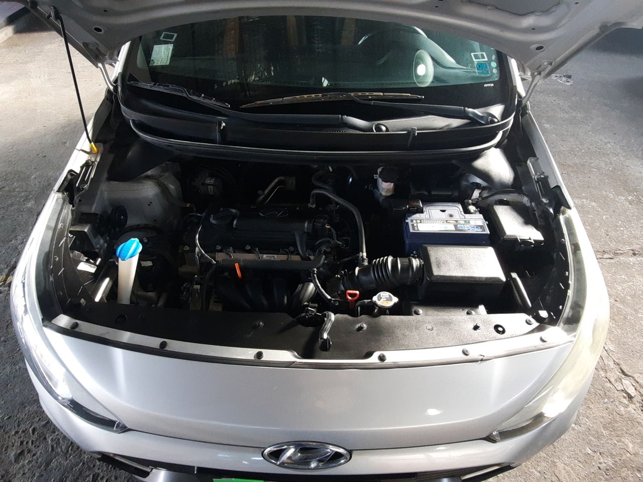 HYUNDAI - 18