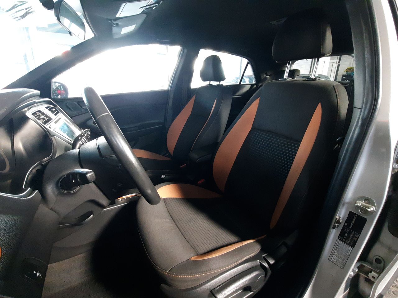 HYUNDAI - 25
