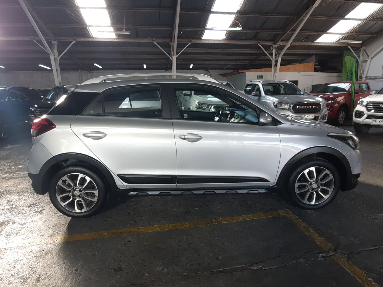 HYUNDAI - 8