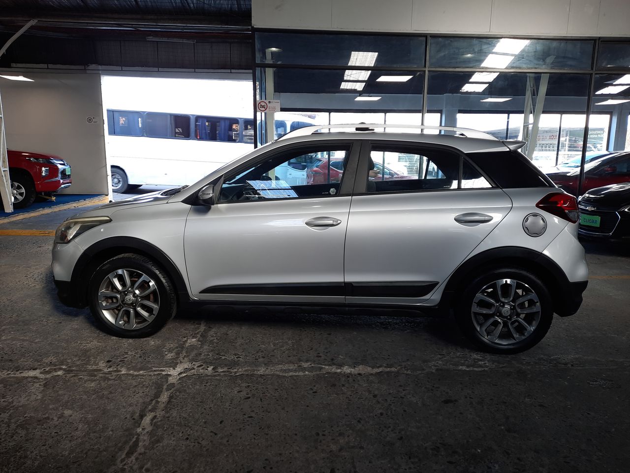HYUNDAI - 4