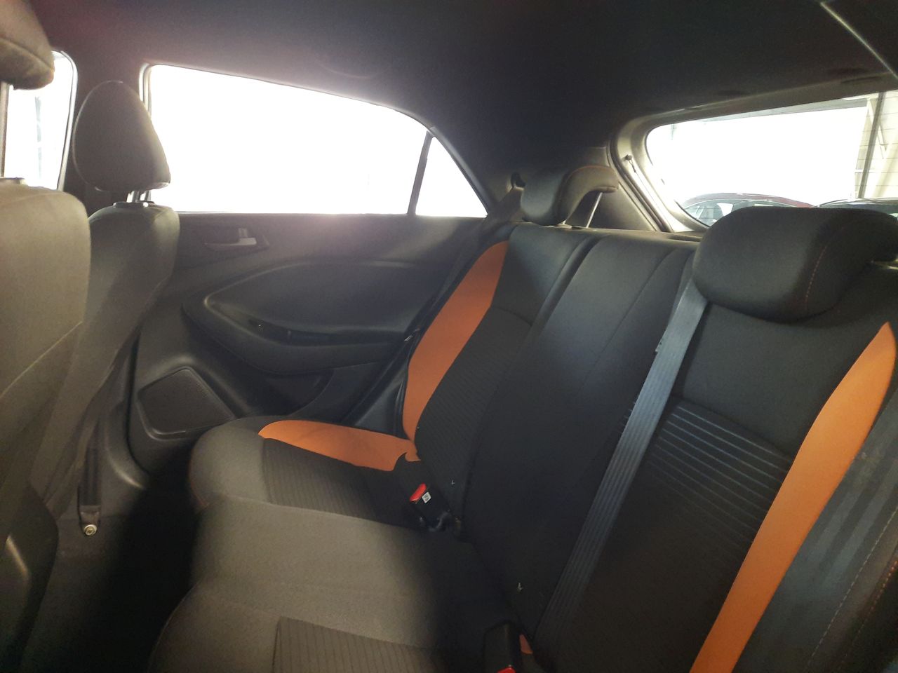 HYUNDAI - 12