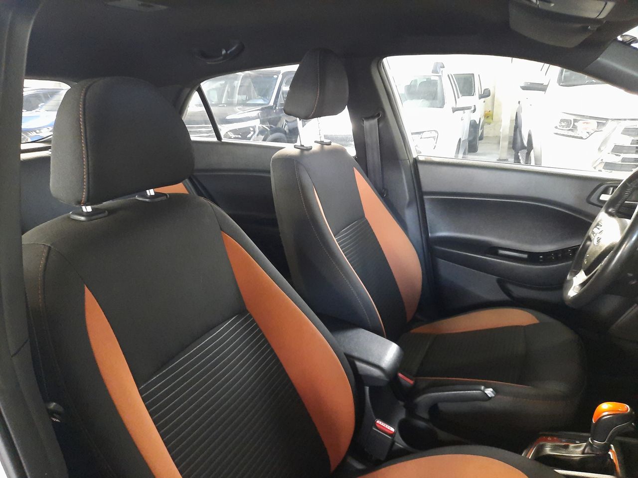 HYUNDAI - 15