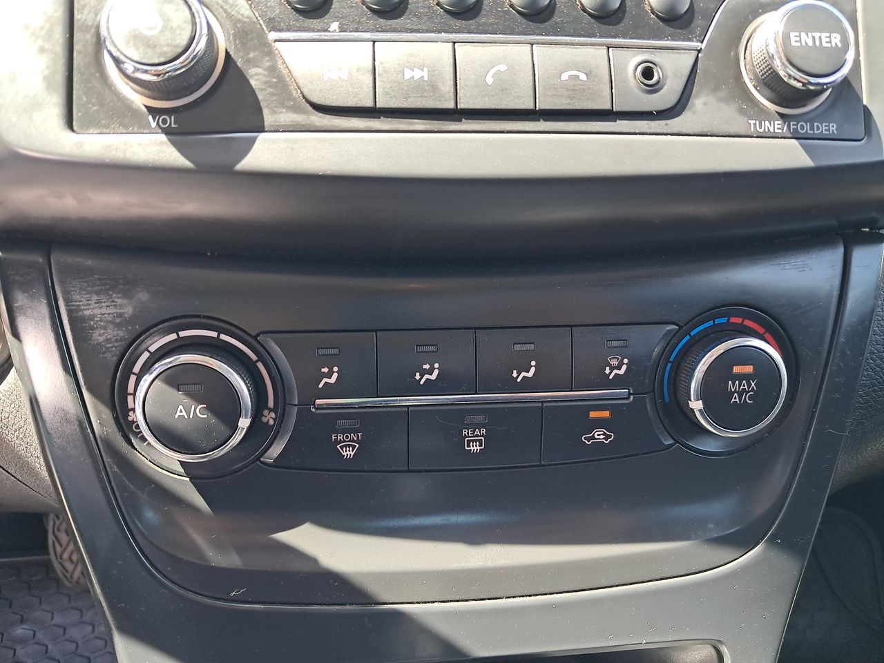 NISSAN - 28