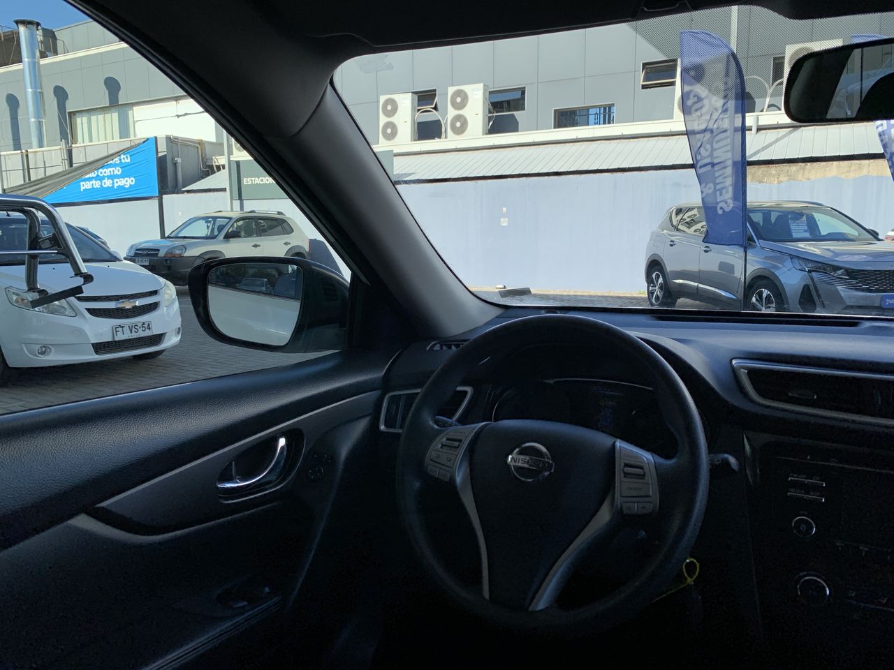 NISSAN - 16