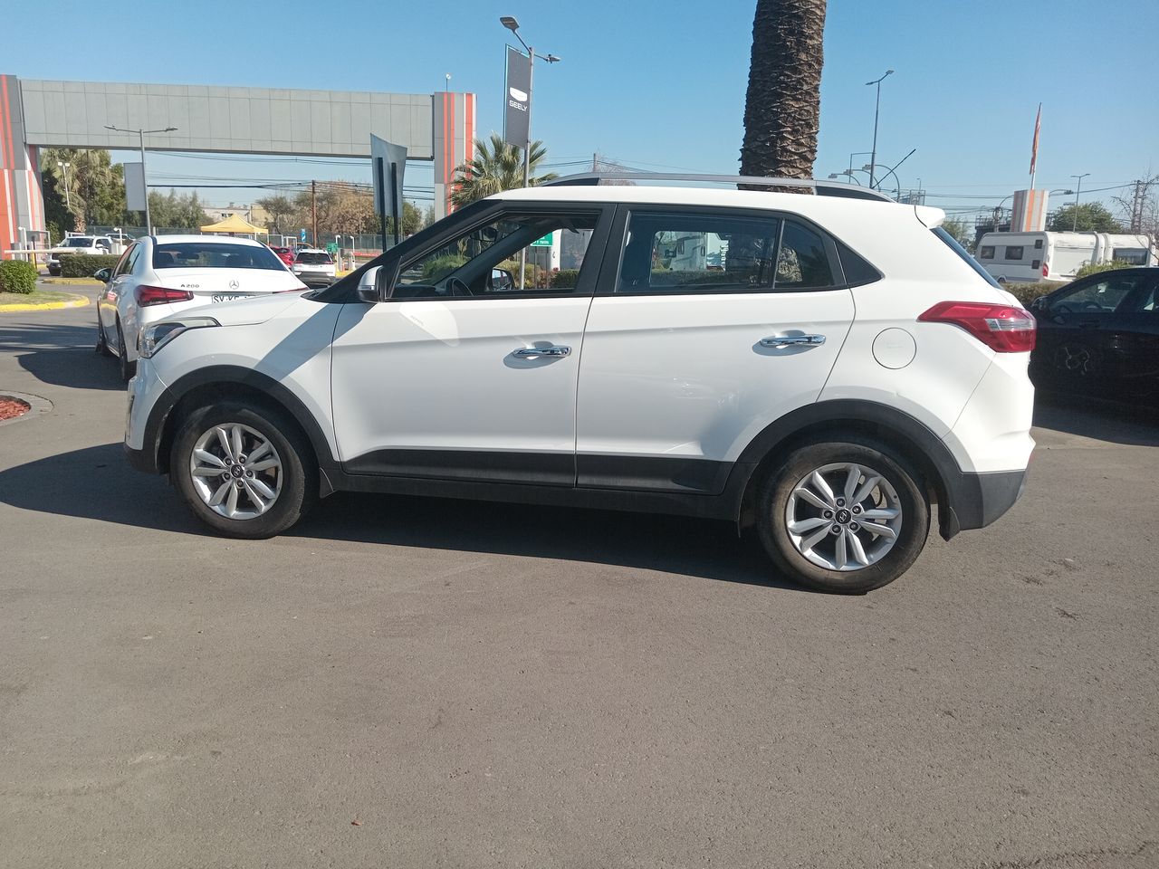 HYUNDAI - 4