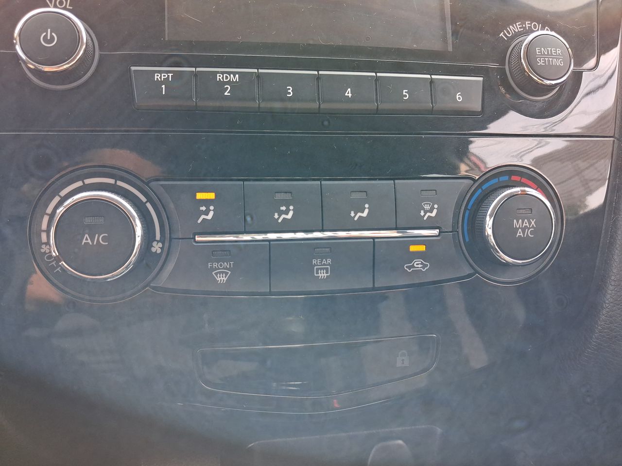 NISSAN - 20