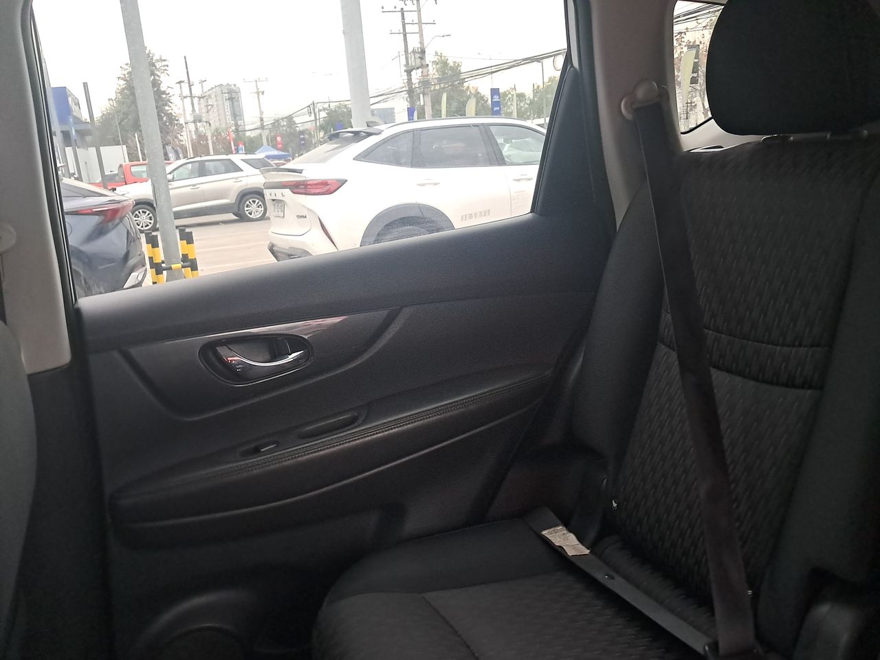 NISSAN - 4