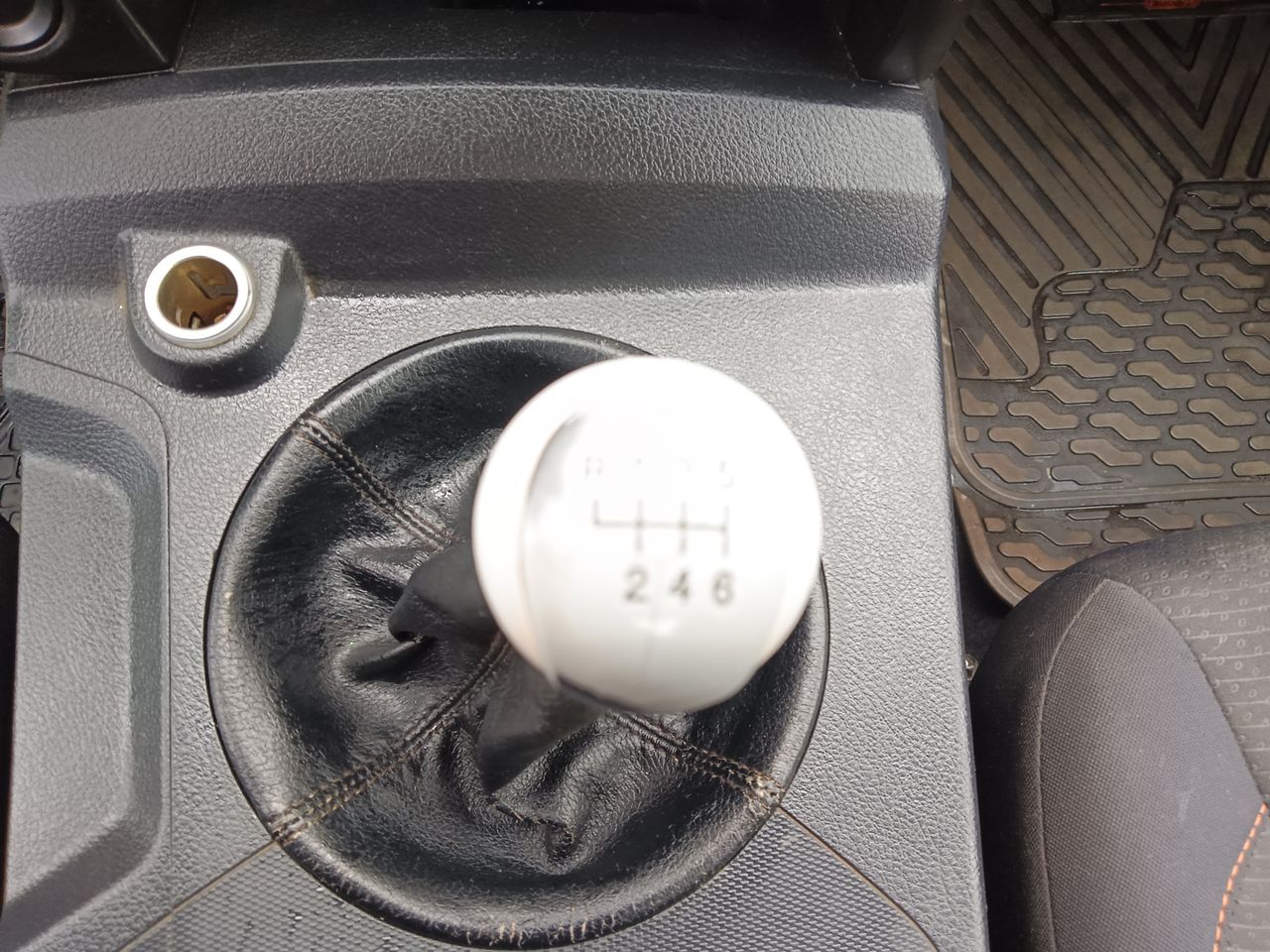 SSANGYONG - 19