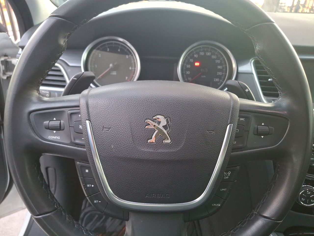 PEUGEOT - 24