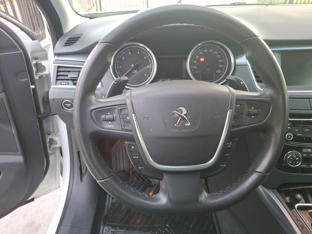 PEUGEOT - 23