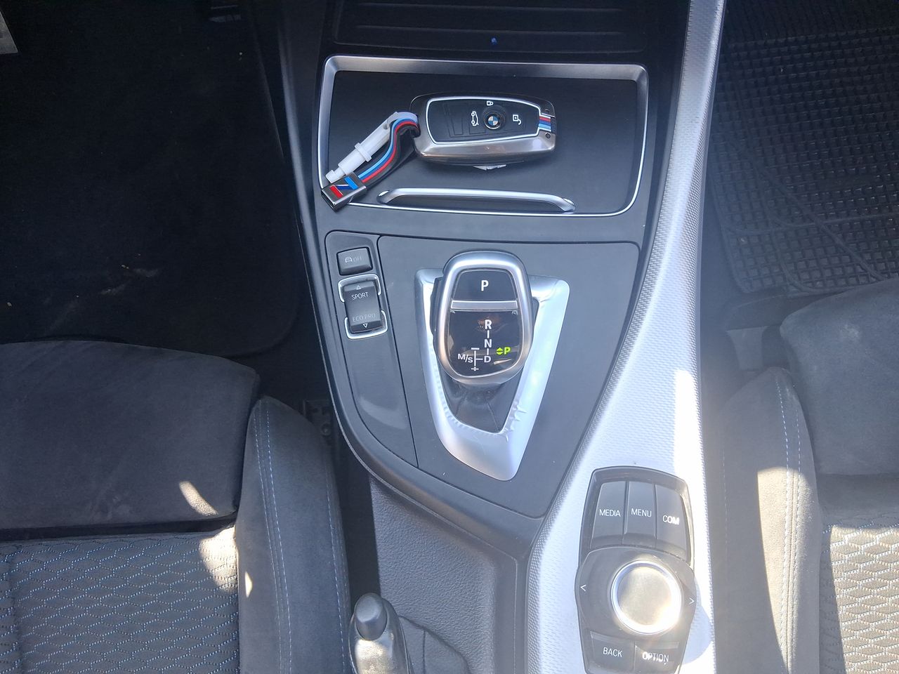 BMW - 32