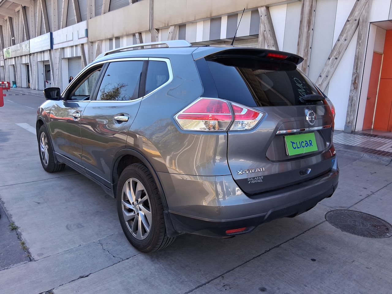 NISSAN - 4