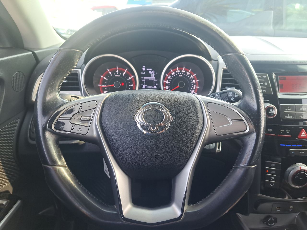SSANGYONG - 25