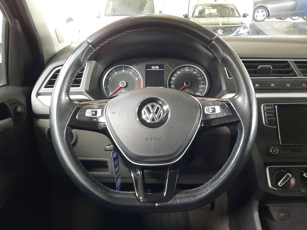 VOLKSWAGEN - 26