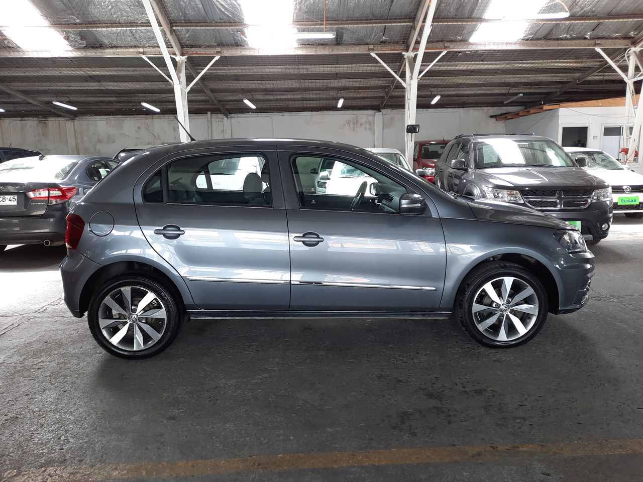 VOLKSWAGEN - 8