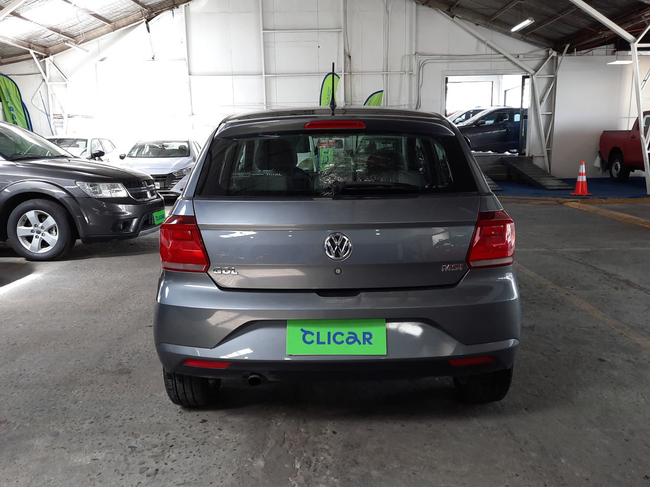 VOLKSWAGEN - 6