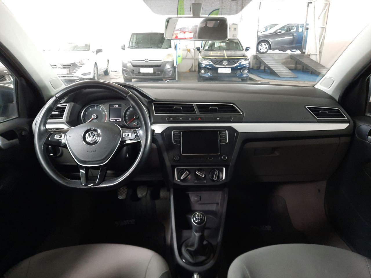 VOLKSWAGEN - 9