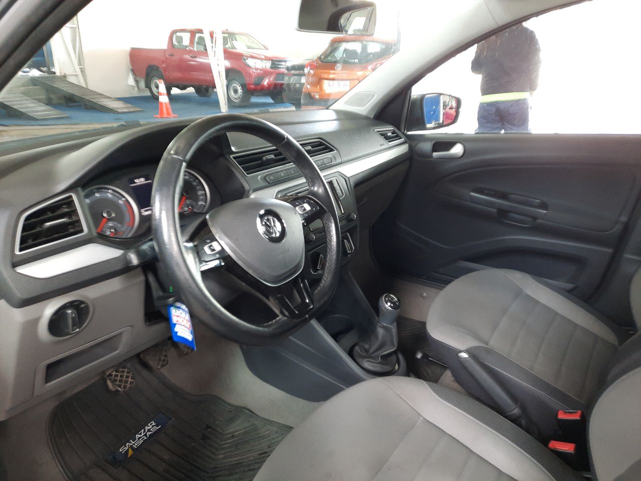VOLKSWAGEN - 10