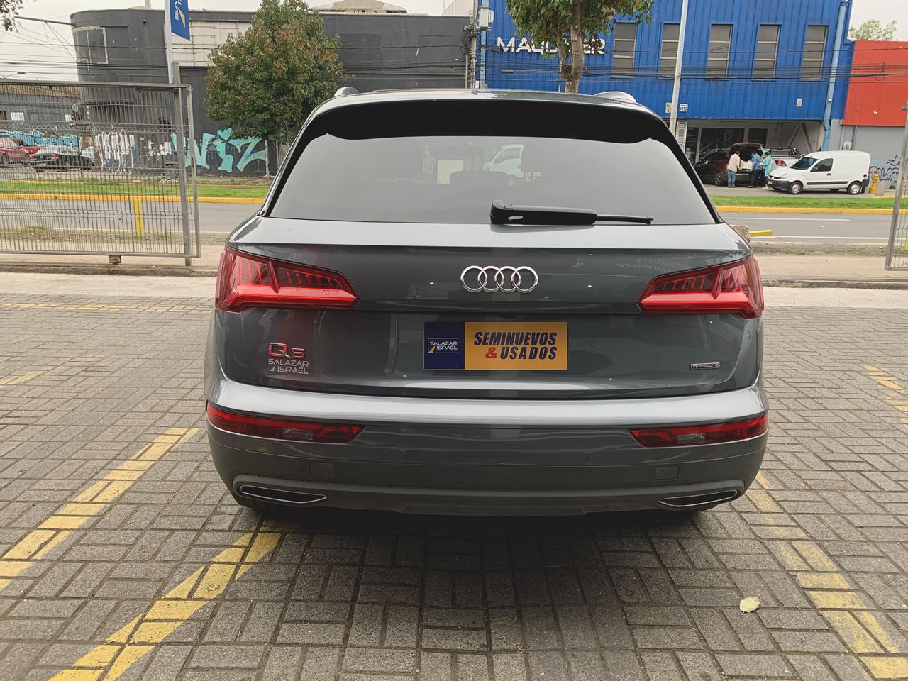 AUDI - 8