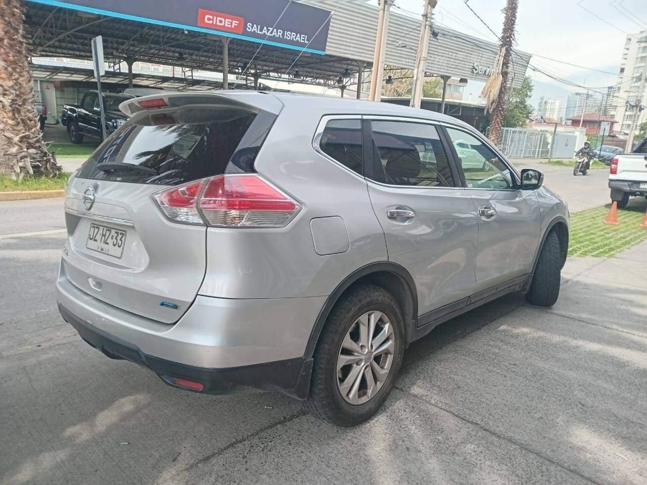 NISSAN - 4