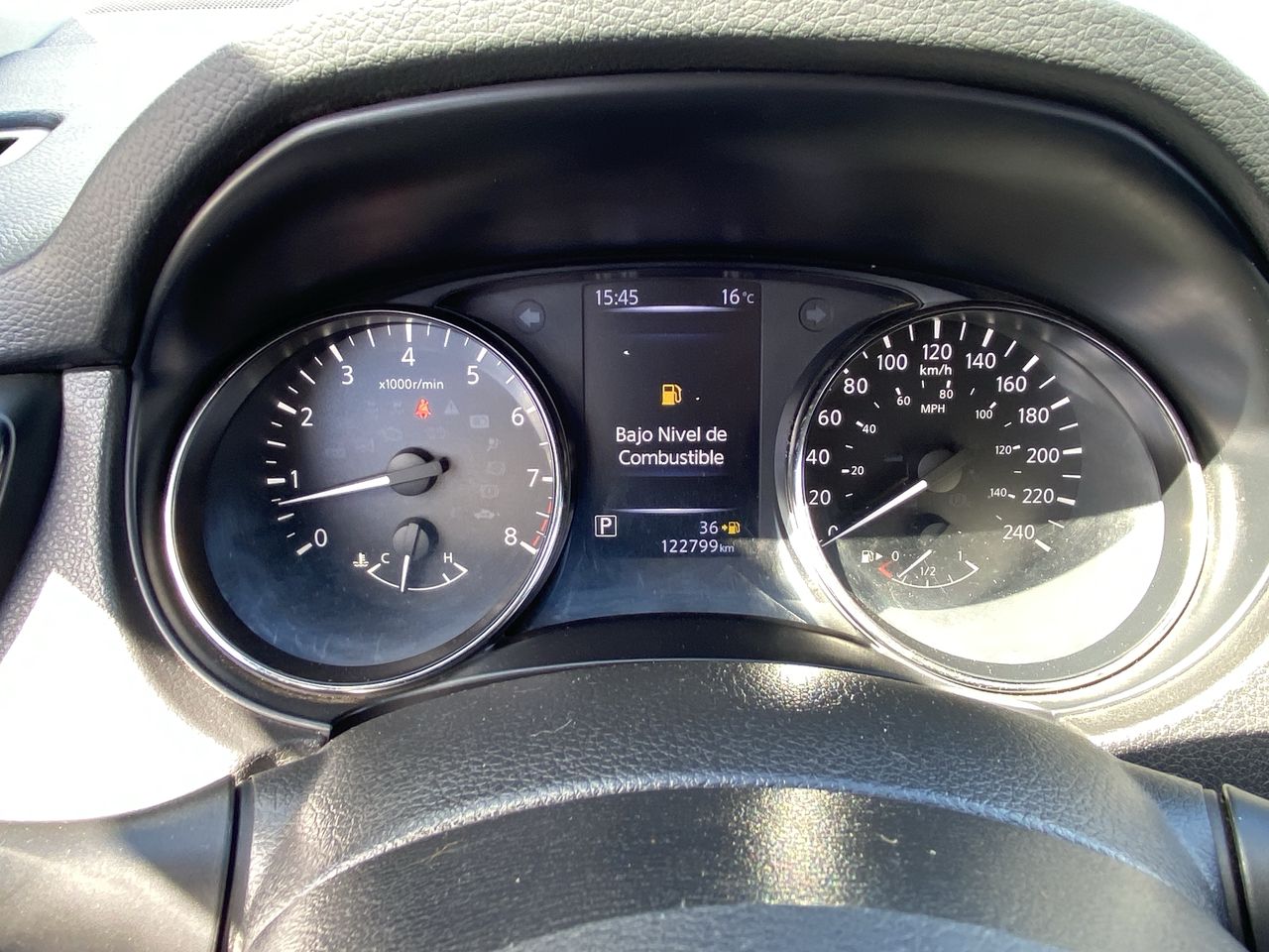 NISSAN - 25