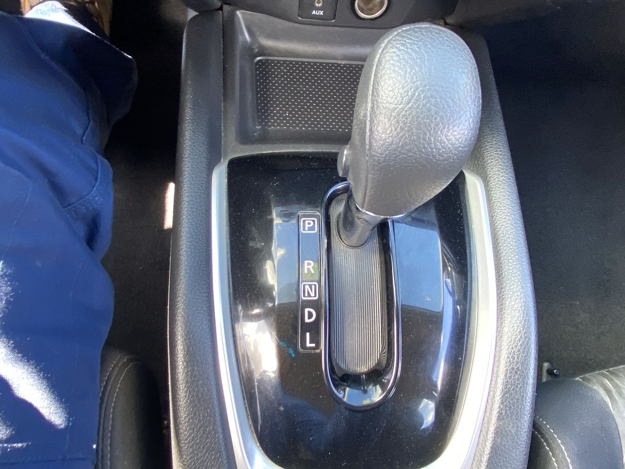 NISSAN - 28