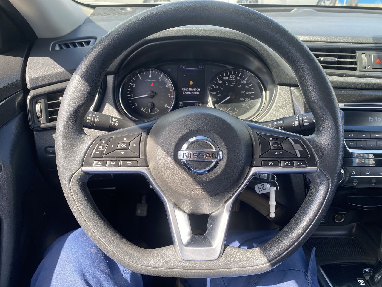 NISSAN - 23