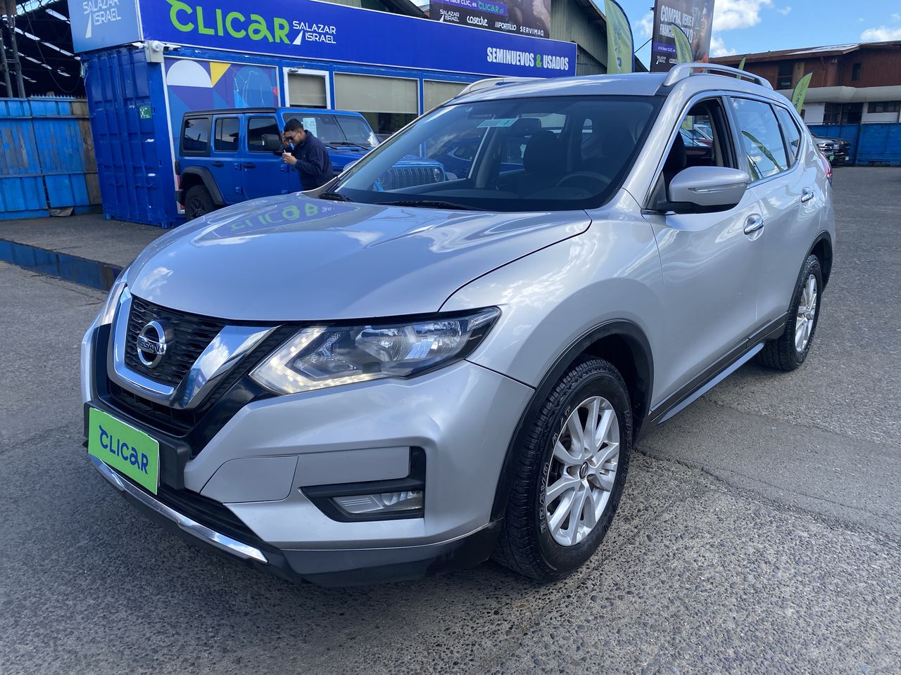 NISSAN - 2
