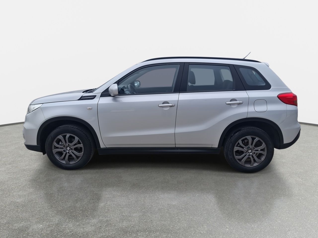 SUZUKI - 4