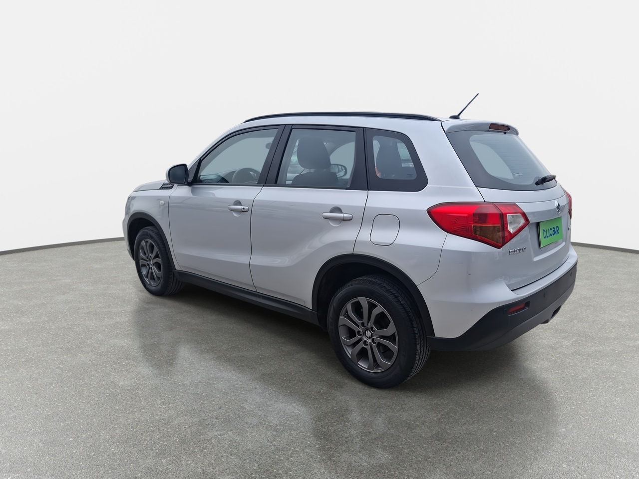 SUZUKI - 5