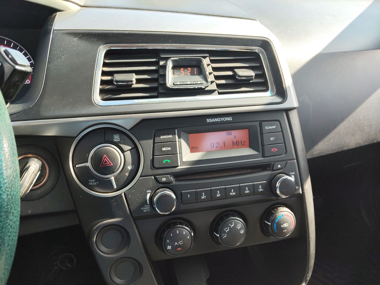 SSANGYONG - 30